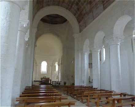 Nef de l'église Saint Denis de Lichères
