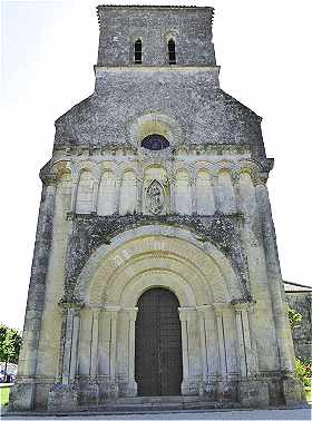 Façade de l'église Notre-Dame de Rioux