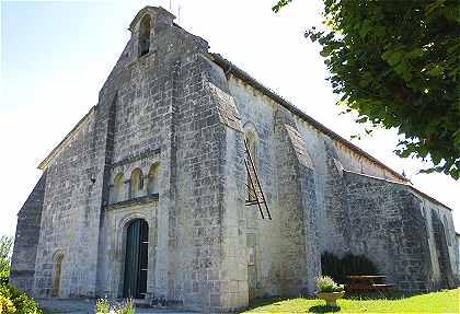 Façade de l'église Saint Georges de Cubillac