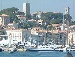 Cannes, ville ancienne sur le Rocher et le Port