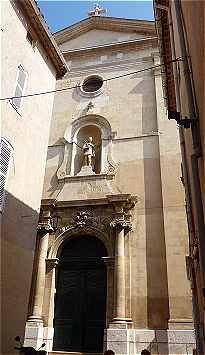 La façade de l'Eglise de Saint Tropez
