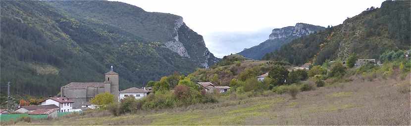 Panorama sur Burgui et la vallée du Roncal