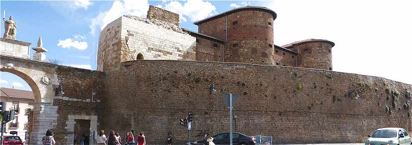 Les Remparts de Leon: Puerta del Castillo