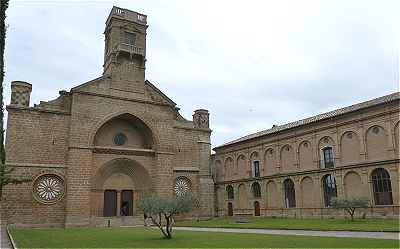 Façade du Monastère de la Oliva près de Carcastillo