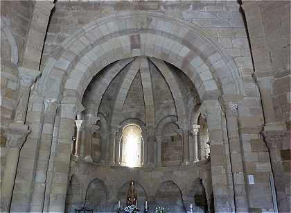 Vue intérieure de l'abside de l'église Santa Maria de Eunate