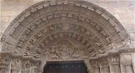 Portail Roman de l'église de la Magdalena à Tudela