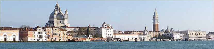 Venise: Le Zattere ai Saloni avec la Salute et la Dogana da Mar