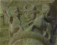 Sculpture des chapiteaux de la nef de l'abbaye de Bénévent