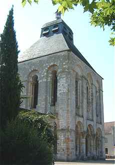 Porche de l'église de Saint Benoît