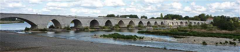 Le Pont sur la Loire à Beaugency