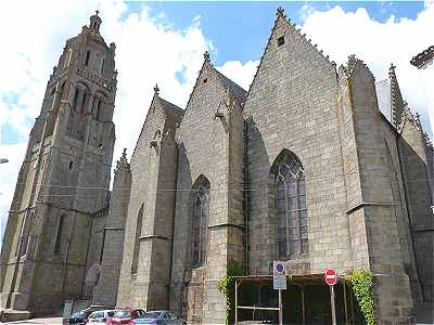 Côté Sud de l'église Notre-Dame de Bressuire