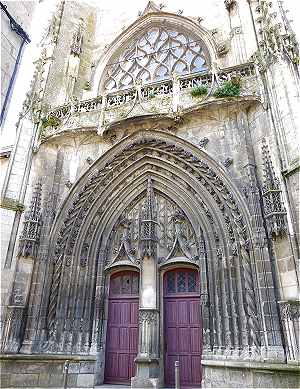 Portail Nord de l'église Notre-Dame à Niort