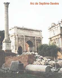 Arc de Septime-Sévere et la Colonne Phocas dans le Forum Romain