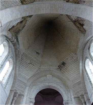 Cône au-dessus de la nef de l'église Saint Ours