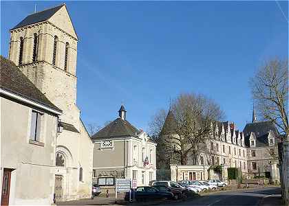 Eglise et chateau de Reignac