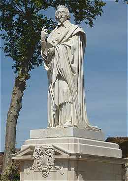 Statue du Cardinal de Richelieu