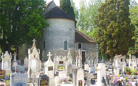Eglise et cimetière de Saint Pierre les Eglises